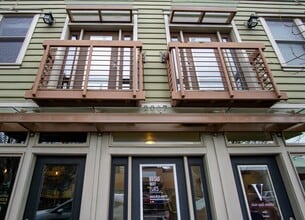 Building Photo - 2007 NE Broadway