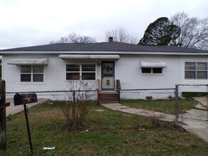 Building Photo - 7417 Belgium Ave