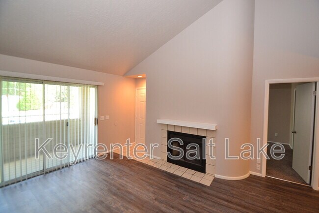 Foto del edificio - 1462 E Foxboro Dr