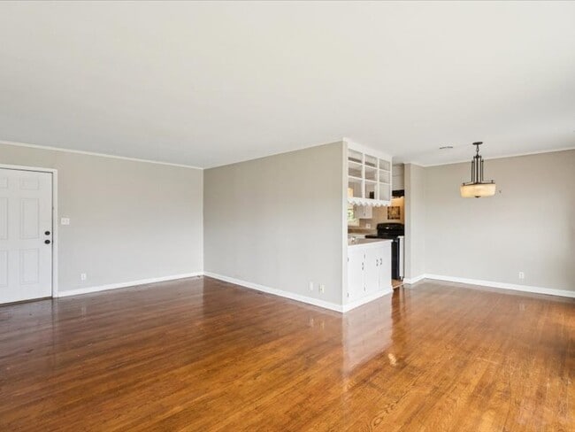 Foto del edificio - 2607 S Maplewood Ave