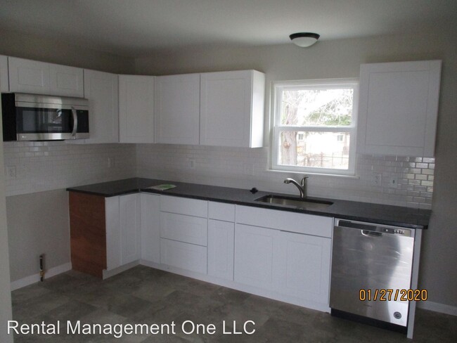 Building Photo - 3 br, 1.5 bath House - 26600 Hoover