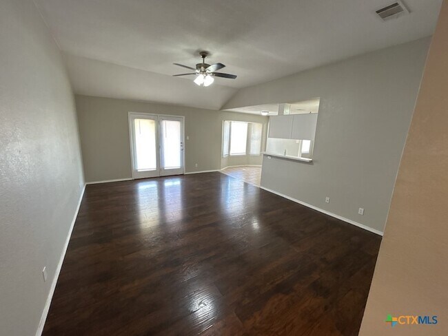 Foto del edificio - 4507 Lonesome Dove Dr