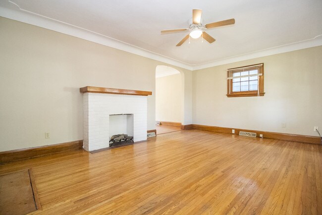 Foto del edificio - 3531 Hazelhurst Ave