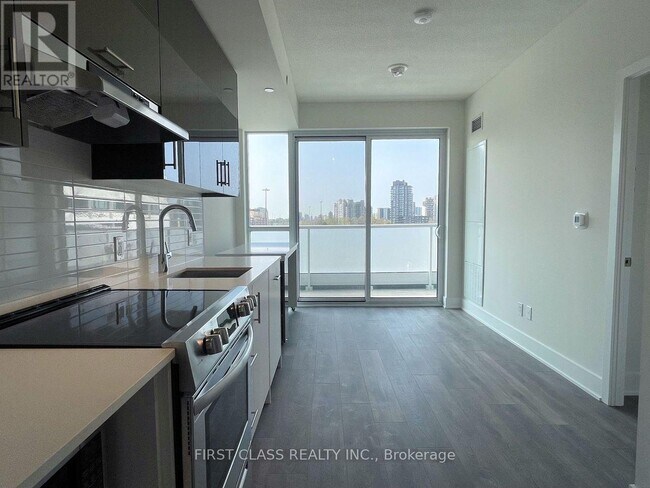 Photo du bâtiment - 188 Fairview Mall Dr