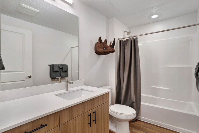 Foto del edificio - Lotus Republic Apartments