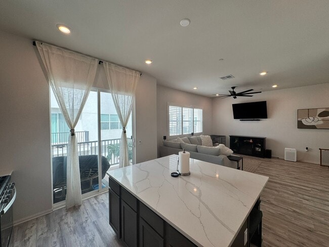 Foto del edificio - Modern 2 Bedroom, 2.5 Bathroom Condo in Pr...