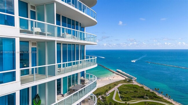 Building Photo - 100 South Pointe Dr