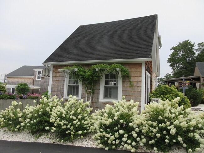 Foto del edificio - 255 Pequot Ave