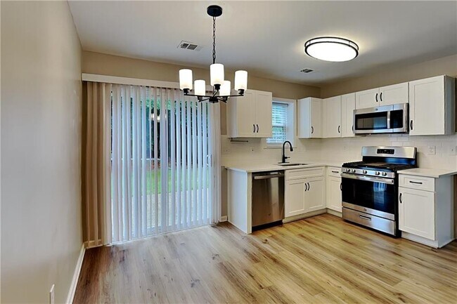 Foto del edificio - 2250 Winthrope Way Dr