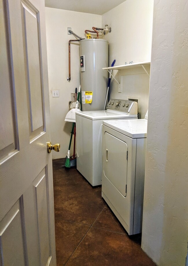 Building Photo - 408 E Geronimo Bluff Loop