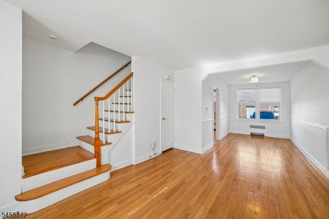 Building Photo - 176 Millburn Ave