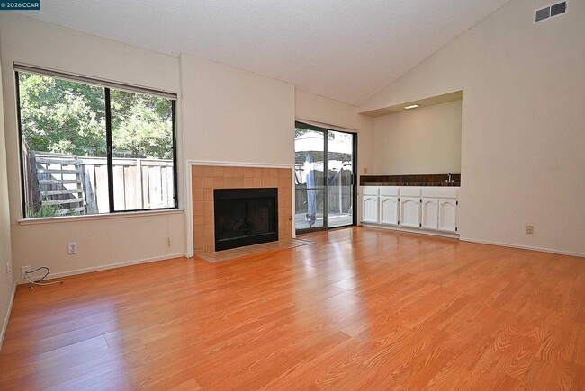 Building Photo - 200 Powhattan Ct