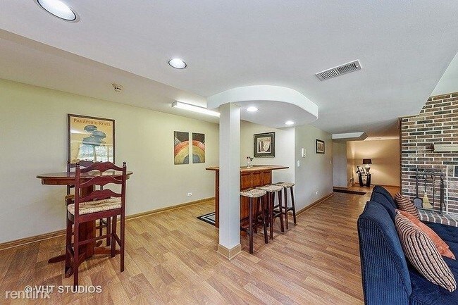 Building Photo - 5 br, 5.5 bath House - 11 Creekside Lane