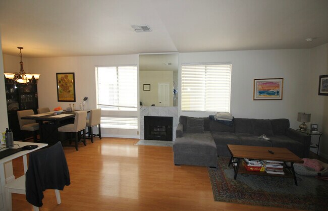 Foto del edificio - 1224 S Corning St