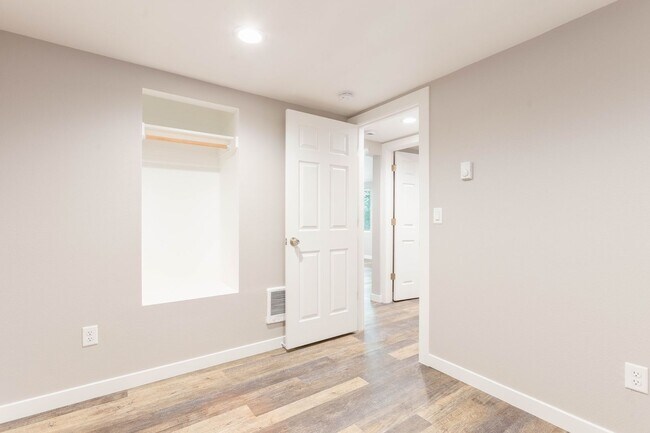 Foto del edificio - 506 Southway Dr