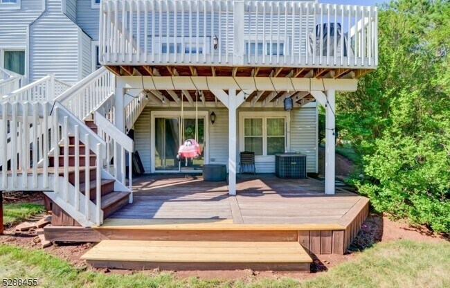 Building Photo - 11 Chetwood Ct
