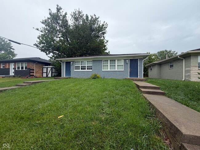 Building Photo - 2417 N Bolton Ave