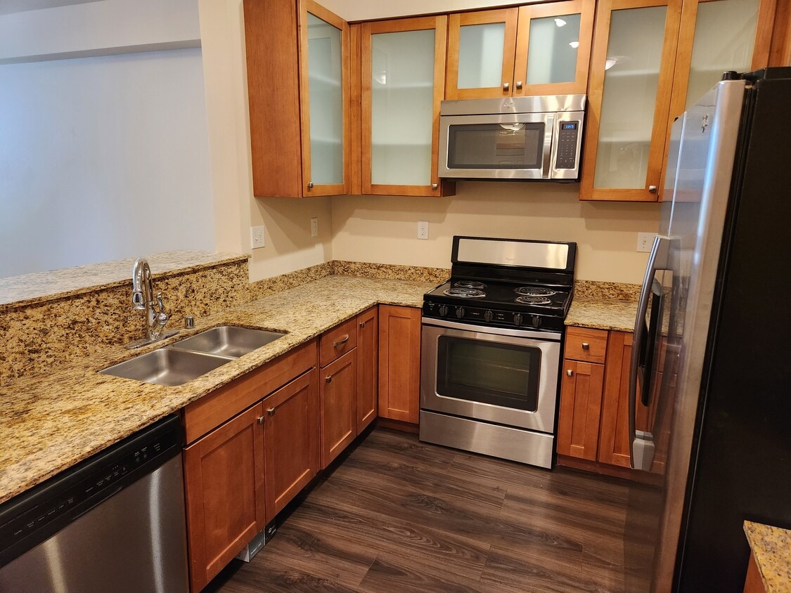 Foto principal - 263 W Bakerview Rd