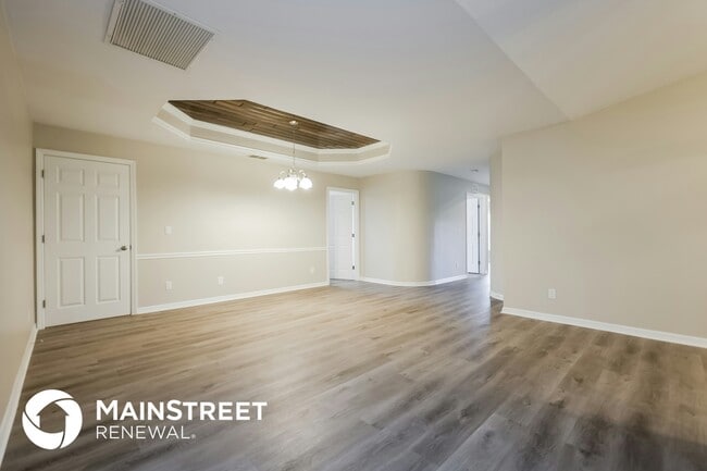 Building Photo - 3855 Heyburn Ave