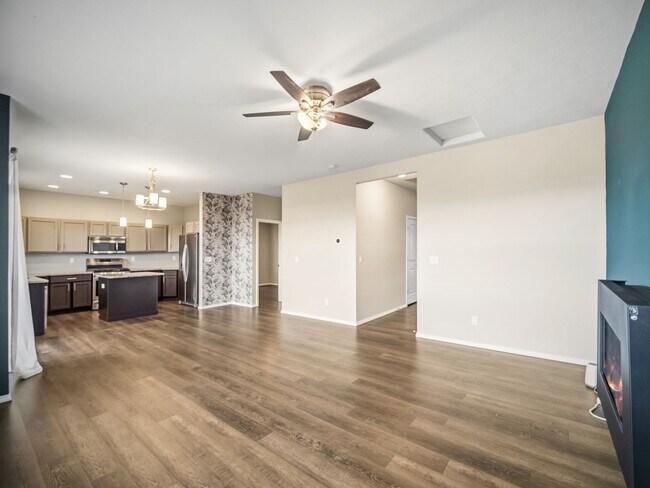 Foto del edificio - Charming North Spokane Home in a Quiet Neighborhood ? Limited-Time Move-In Special: Half Off Your...
