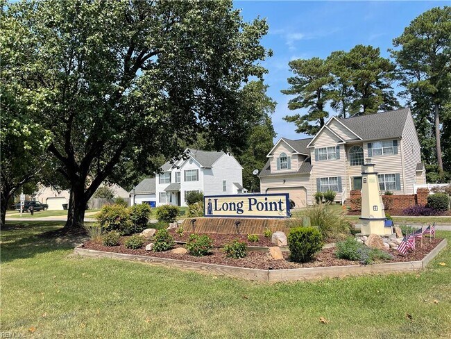 Foto del edificio - 3947 Long Point Blvd