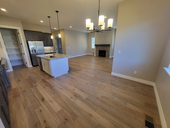 Building Photo - 2932 Cambria Lp