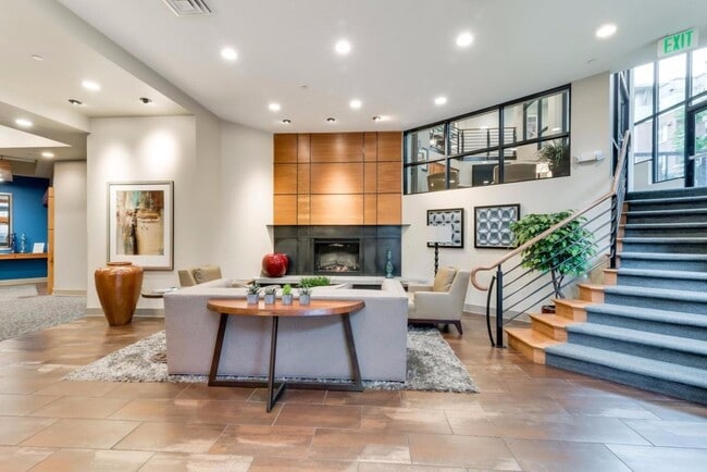 Building Photo - Must See Ballard Condo!!!