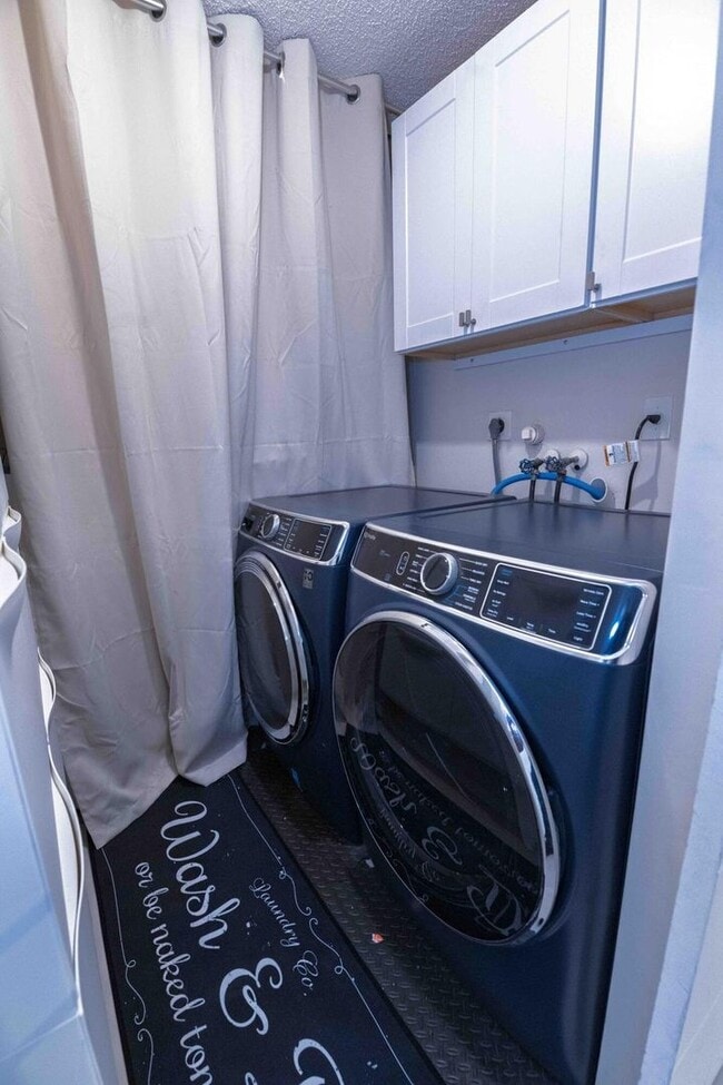 Photo - 8111 Cedar Hollow Ln House