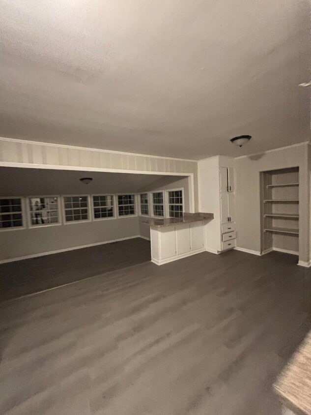 Foto principal - 2458 Leslie Cir