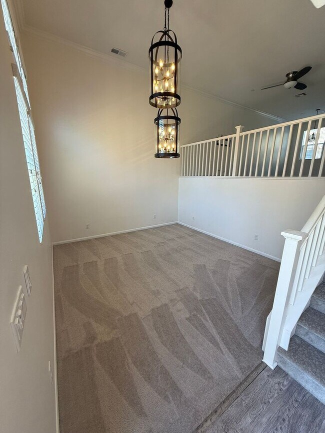 Foto del edificio - Beautiful Lake San Marcos Home - Offered b...
