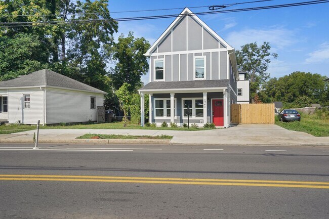 Building Photo - 1741 Dr DB Todd Jr Blvd, Nashville, TN 37208