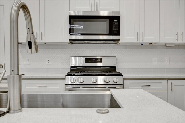 Foto del edificio - 4512 Brinkley St