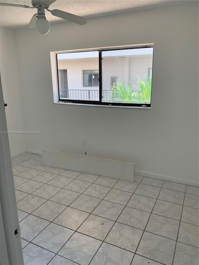 Foto del edificio - 8500 SW 133rd Avenue Rd