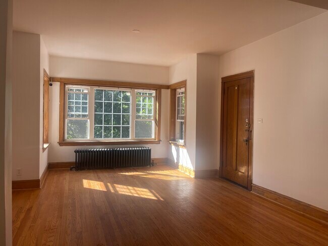 Building Photo - 5304 W Altgeld St