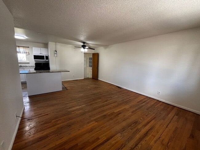 Building Photo - 4 Bedroom 2 Bath Single Family Home In South Cheyenne