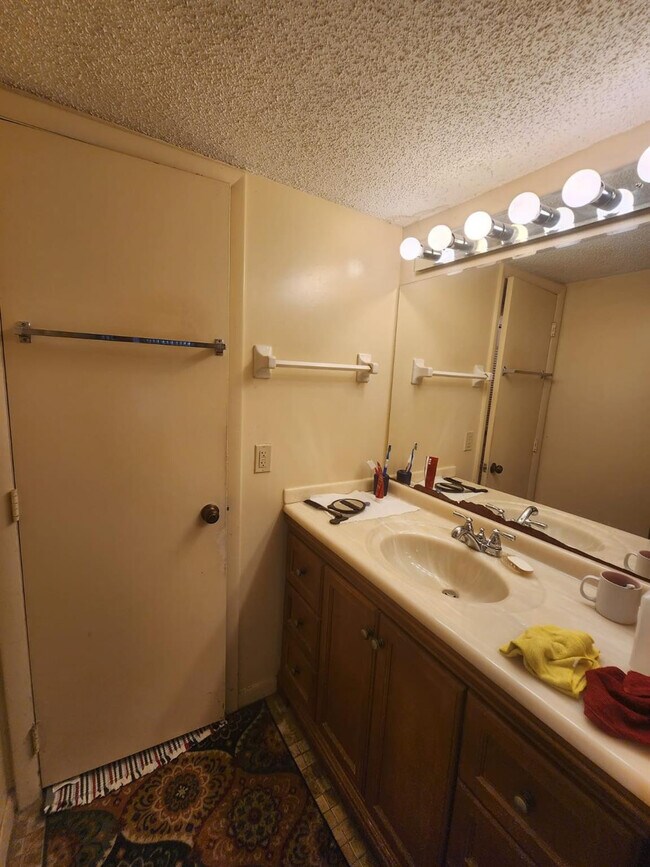 Foto del edificio - 5851 NW 62nd Ave