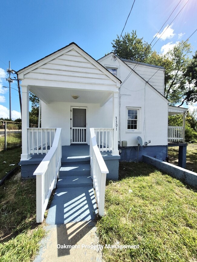 Building Photo - 3301 Nine Mile Rd