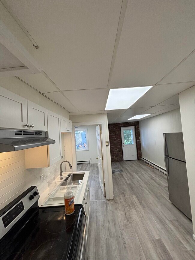 Foto del edificio - 80 E 24th St