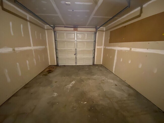 Building Photo - 5109 W Raymond St