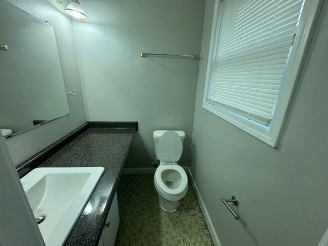 Foto del edificio - 5021 Appleville St