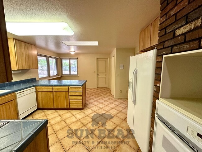 Building Photo - Ranch-style home with Spanish / Mediterran...