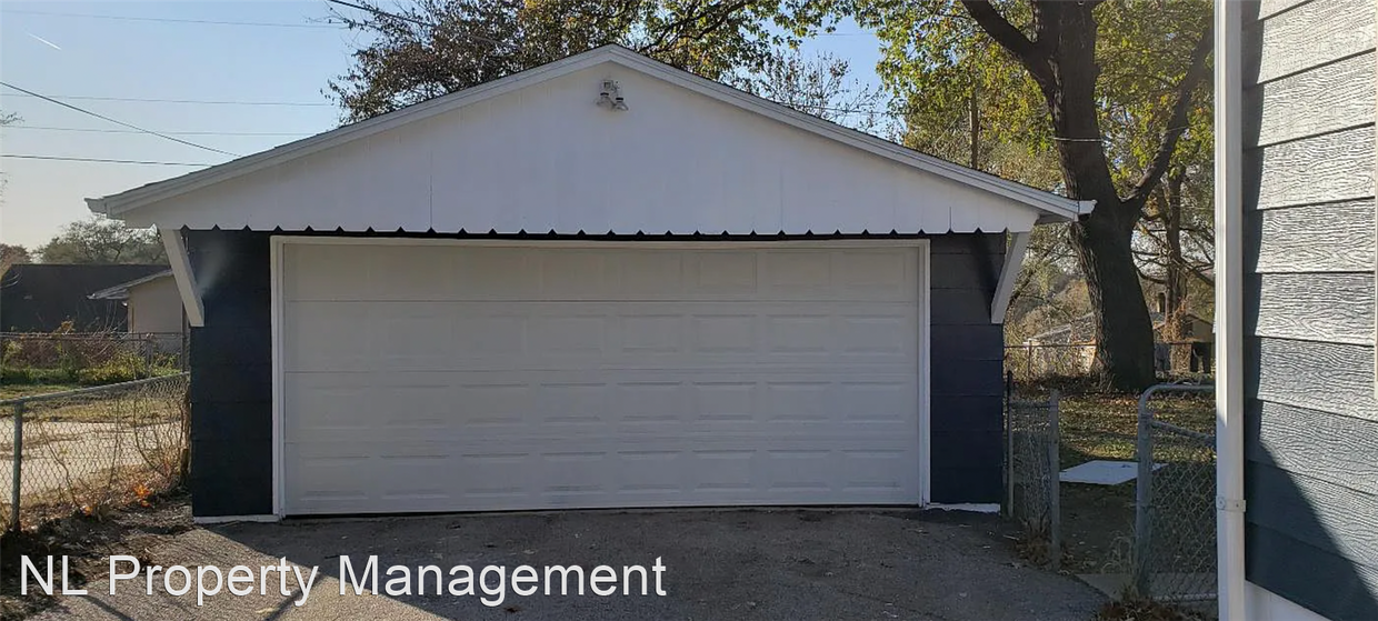 Building Photo - 3 br, 1.5 bath House - 3732 N 53rd Street