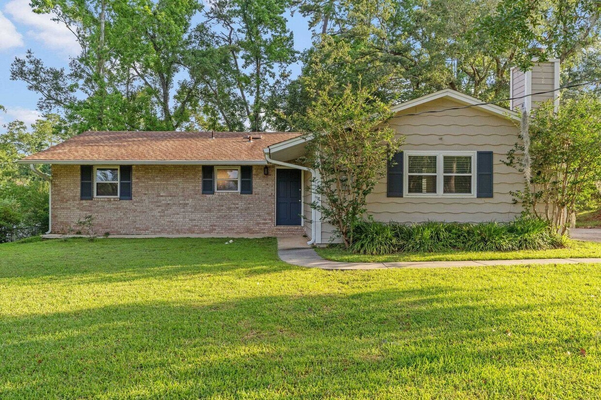 Foto principal - 1230 Hemlock St