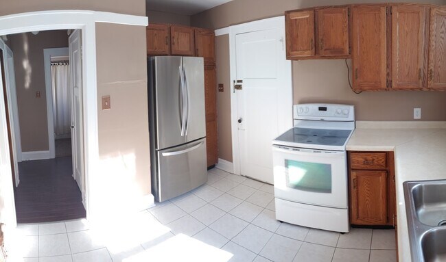 Foto del edificio - 4470-4470 N Larkin St