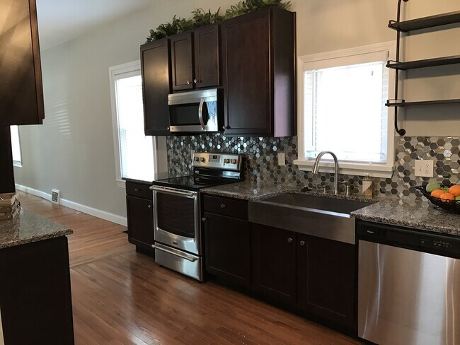 Building Photo - Large Renovated Home Located in the Heart ...