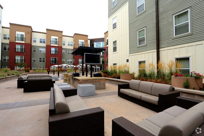 Apartments Near Metro State University Denver