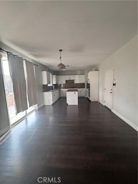 Building Photo - 41023 Chambord Dr