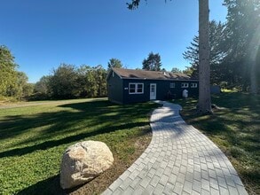 Building Photo - 76 Yankee Folly Rd