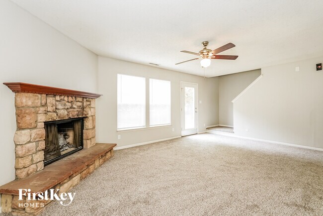 Foto del edificio - 2732 Redland Ln