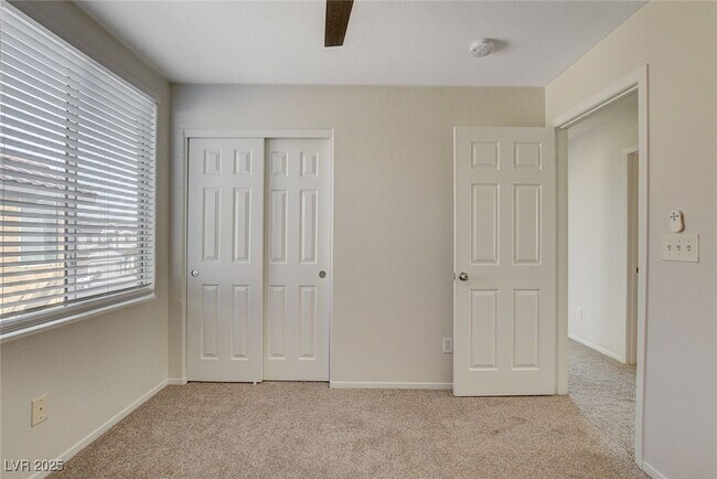 Building Photo - 5994 Secret Island Dr